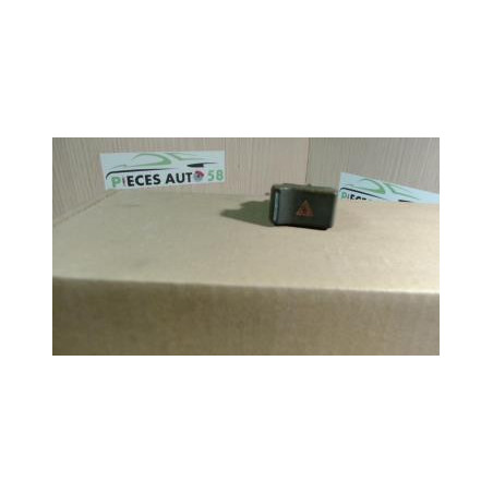 Bouton de warning RENAULT  d’occasion