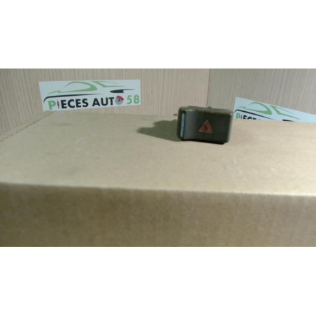 Bouton de warning RENAULT  d’occasion