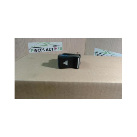 Bouton de warning RENAULT  d’occasion