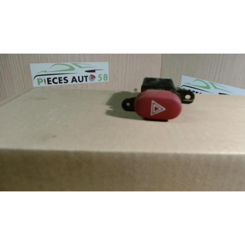 Bouton de warning RENAULT  d’occasion