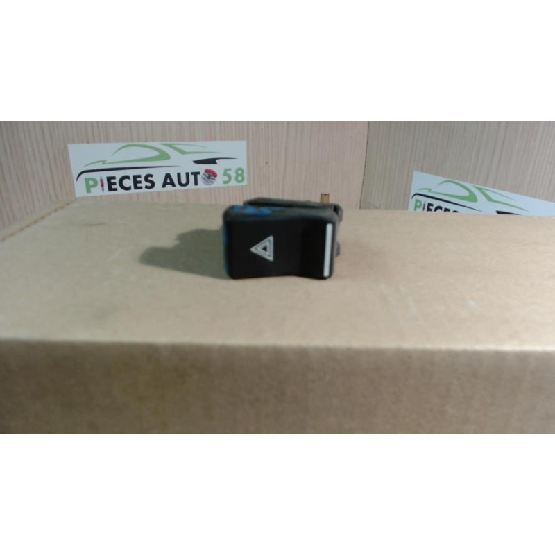 Bouton de warning RENAULT  d’occasion
