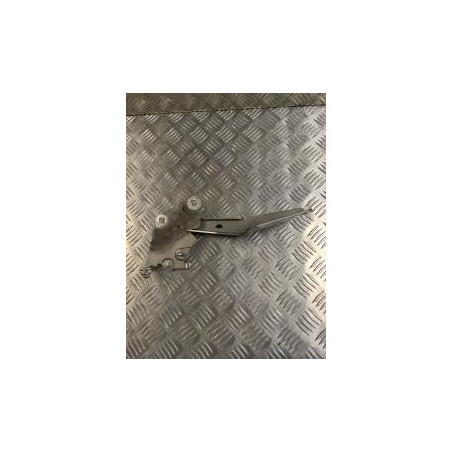 Charniere de capot RENAULT MEGANE 3 PHASE 1 BREAK d’occasion