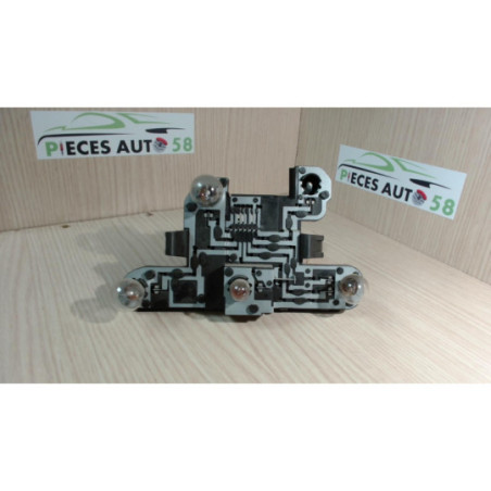 Platine feu arriere droit RENAULT  d’occasion