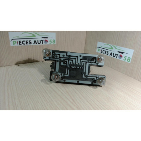 Platine feu arriere gauche RENAULT CLIO 1 PHASE 2 d’occasion