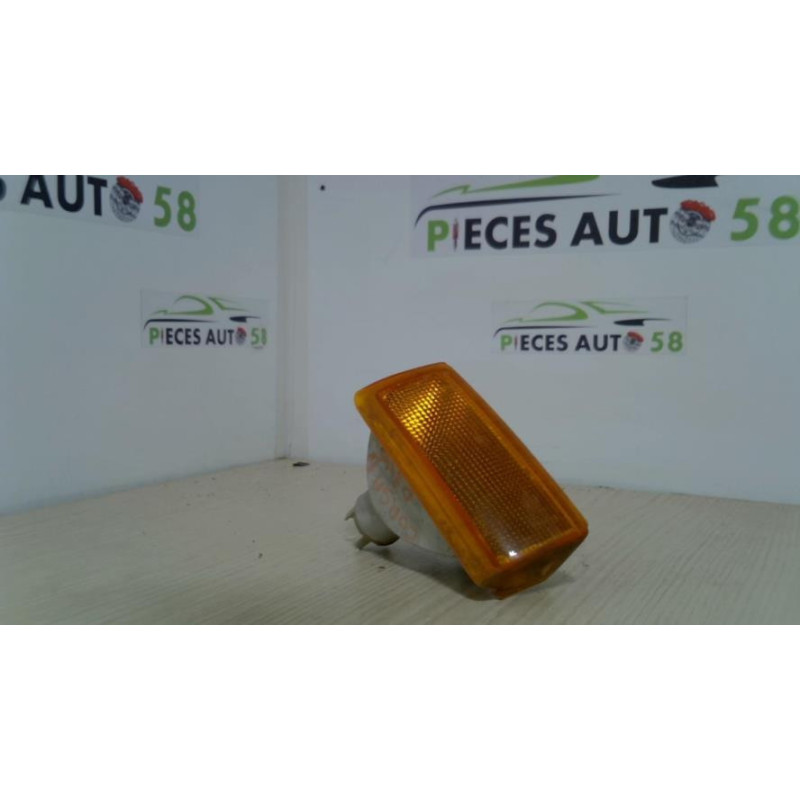 Optique avant secondaire droit (feux)(clignotant) OPEL CORSA A PHASE 1 d’occasion