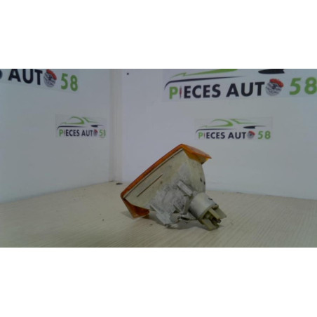 Optique avant secondaire droit (feux)(clignotant) OPEL CORSA A PHASE 1 d’occasion