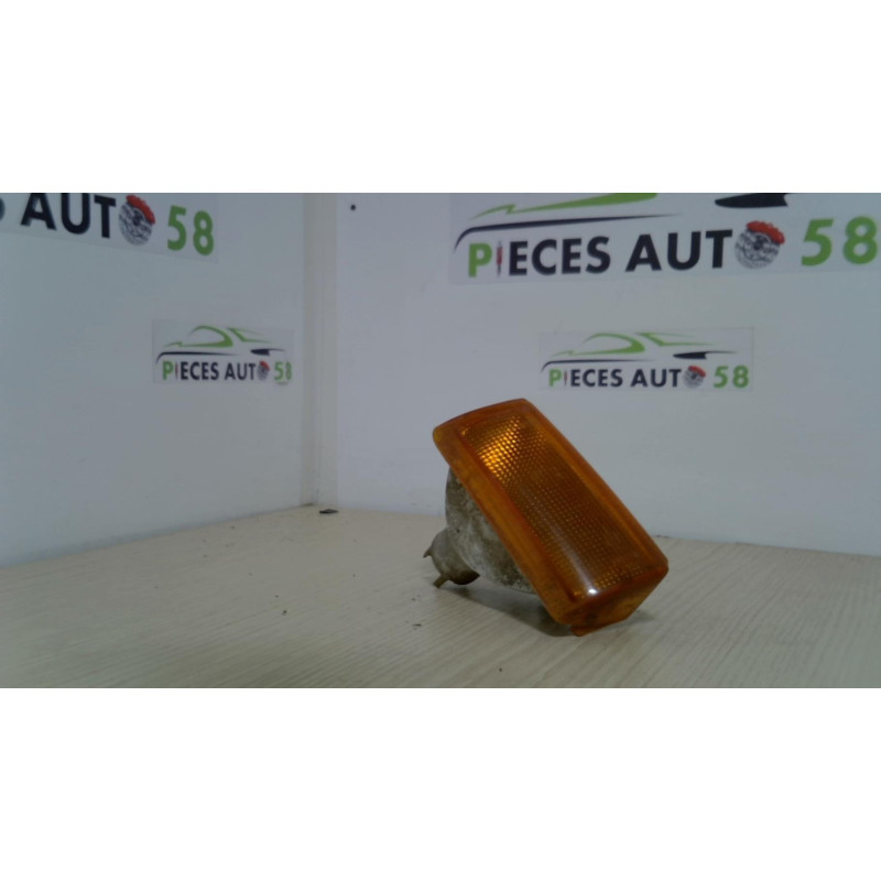 Optique avant secondaire droit (feux)(clignotant) OPEL CORSA A PHASE 1 d’occasion