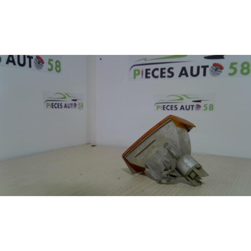 Optique avant secondaire droit (feux)(clignotant) OPEL  d’occasion