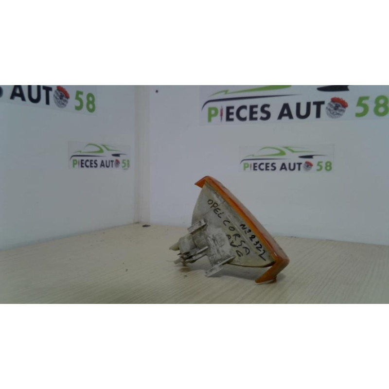Optique avant secondaire gauche (feux)(clignotant) OPEL CORSA A PHASE 1 d’occasion