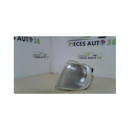 Optique avant secondaire gauche (feux)(clignotant) VOLKSWAGEN  d’occasion