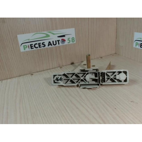 Platine feu arriere droit RENAULT  d’occasion