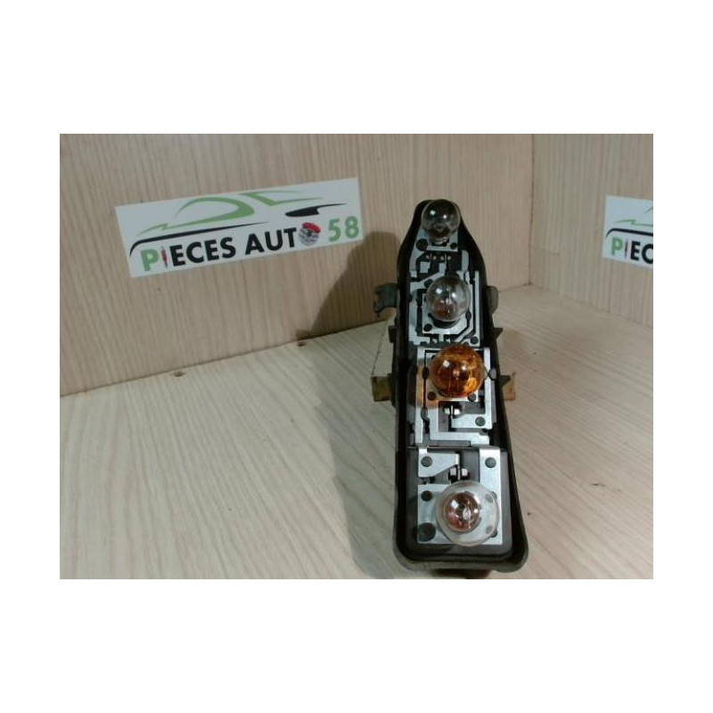 Platine feu arriere droit RENAULT  d’occasion