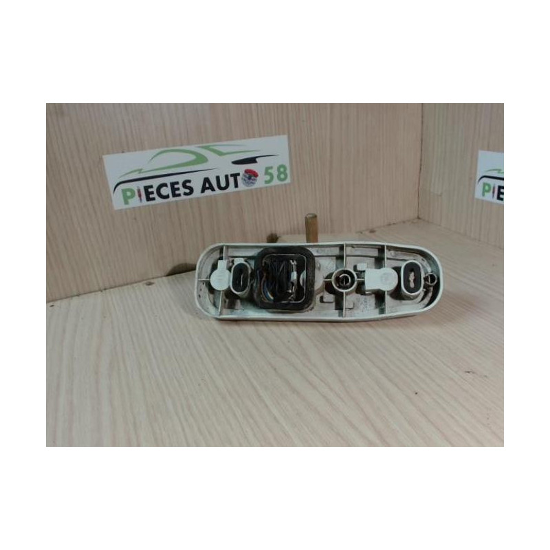 Platine feu arriere droit RENAULT TWINGO 1 PHASE 2 d’occasion