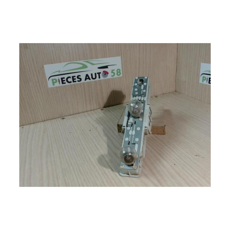 Platine feu arriere gauche RENAULT EXPRESS PHASE 1 d’occasion