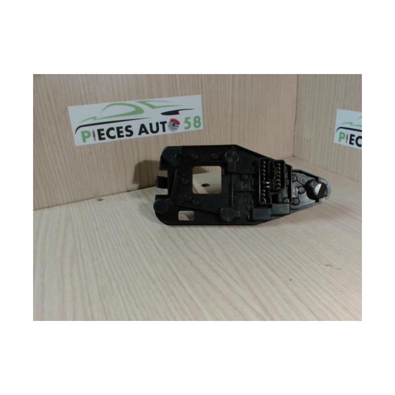 Platine feu arriere droit PEUGEOT 106 PHASE 1 d’occasion