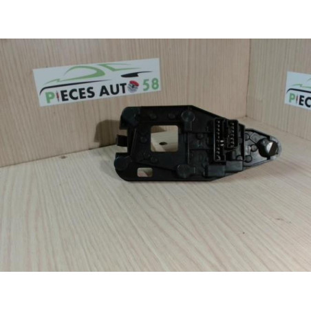 Platine feu arriere droit PEUGEOT 106 PHASE 1 d’occasion