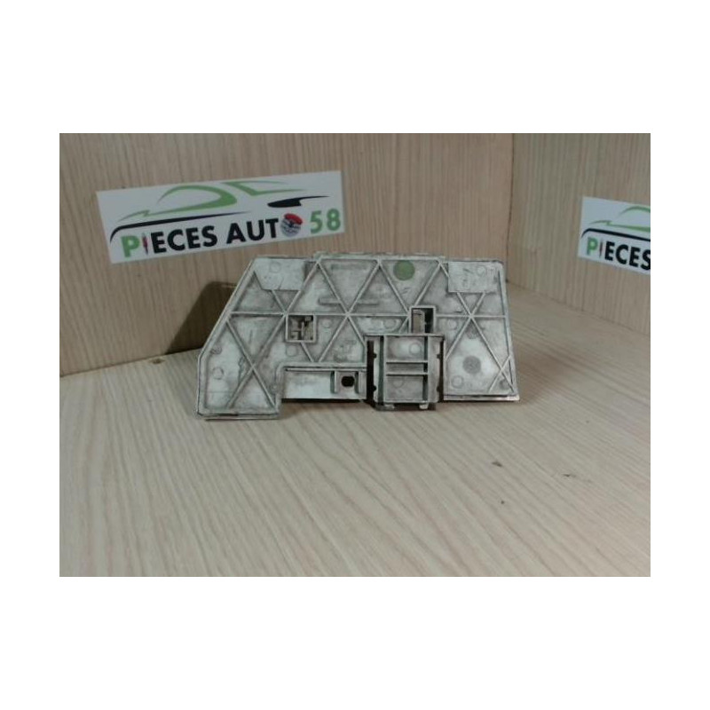 Platine feu arriere droit RENAULT  d’occasion