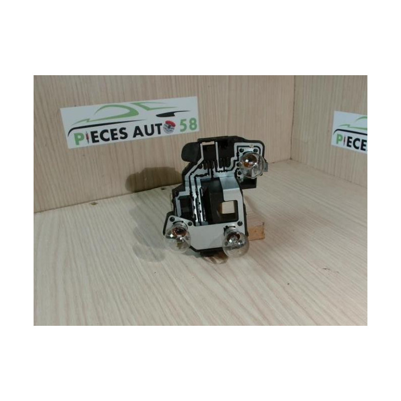 Platine feu arriere gauche PEUGEOT  d’occasion