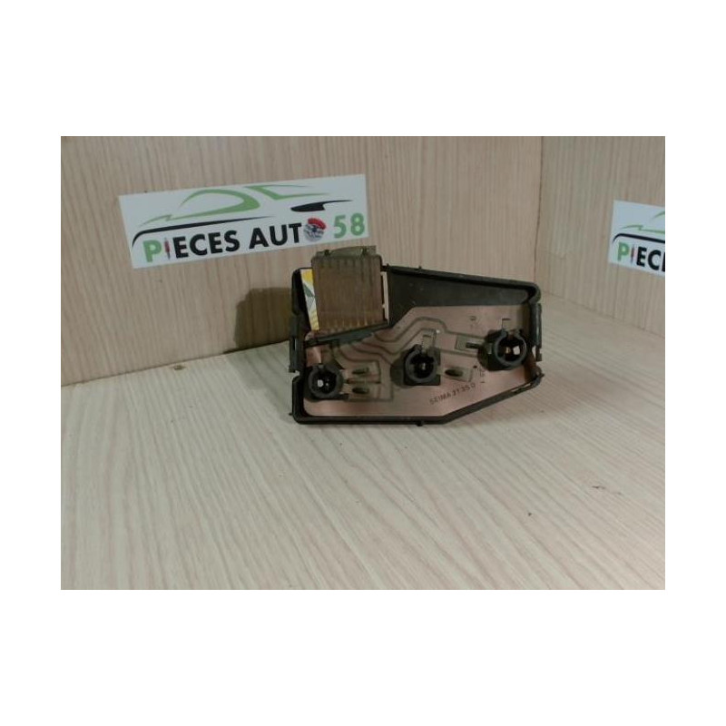 Platine feu arriere droit RENAULT  d’occasion