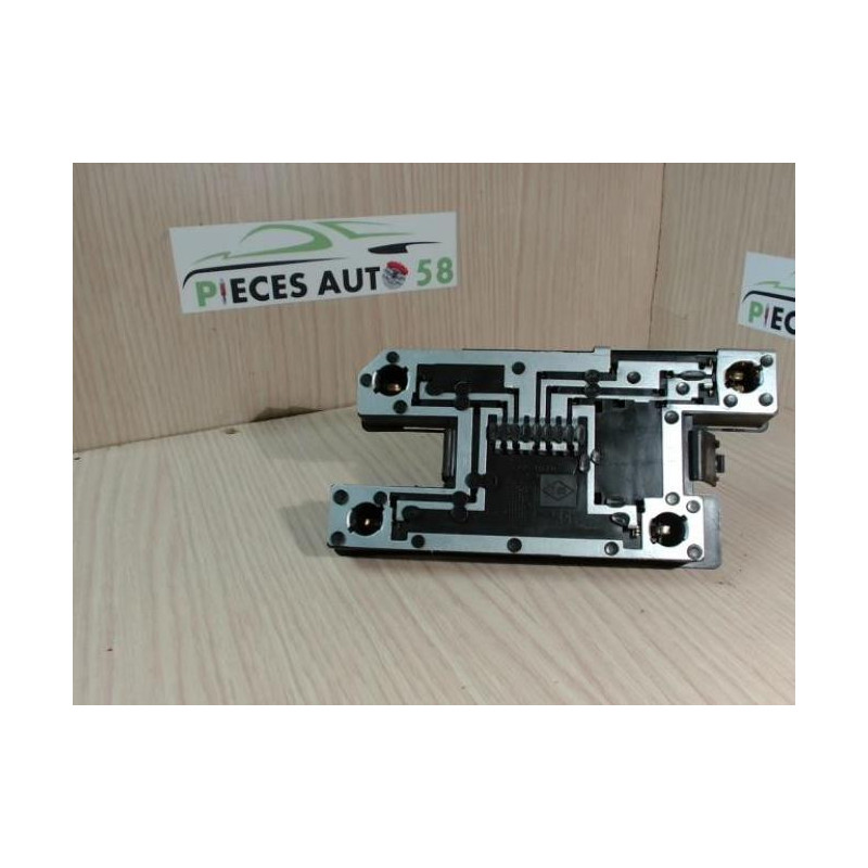 Platine feu arriere droit RENAULT CLIO 1 PHASE 2 d’occasion