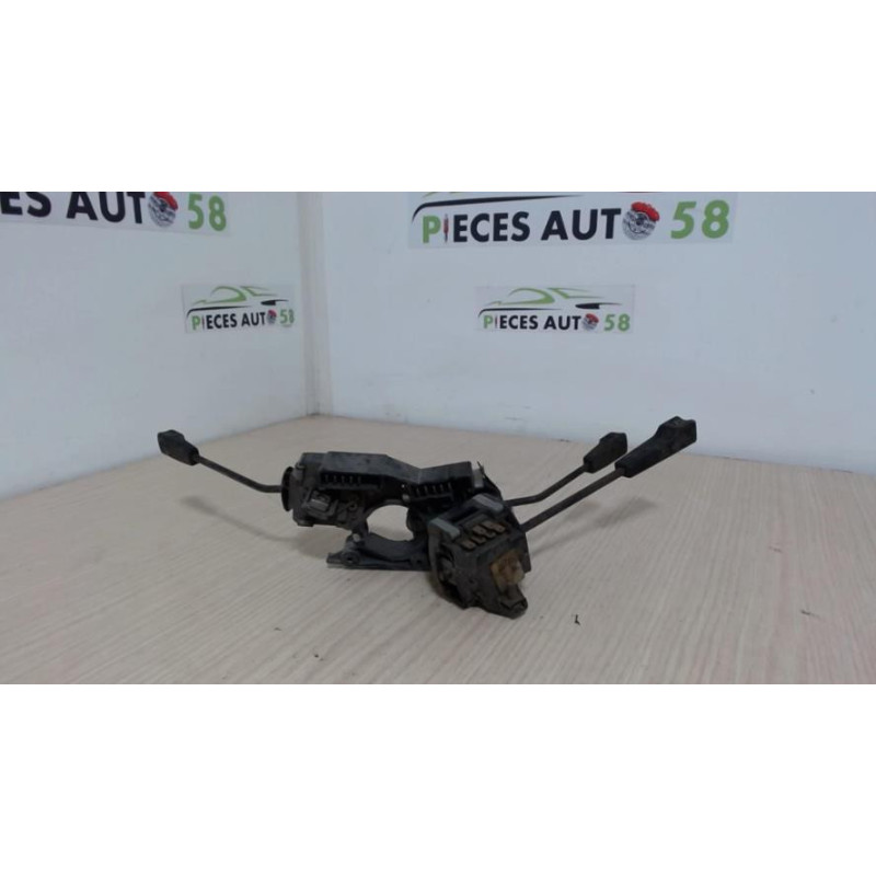 Com (Bloc Contacteur Tournant+Commodo Essuie Glace+Commodo Phare) RENAULT  d’occasion