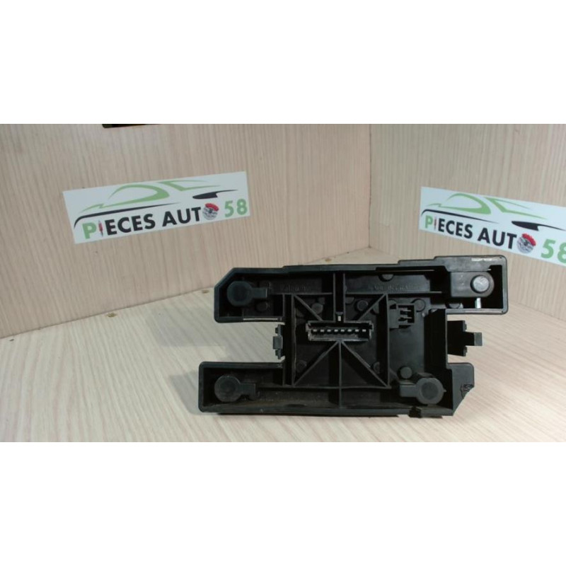 Platine feu arriere gauche RENAULT CLIO 1 PHASE 2 d’occasion