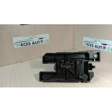 Platine feu arriere gauche RENAULT CLIO 1 PHASE 2 d’occasion