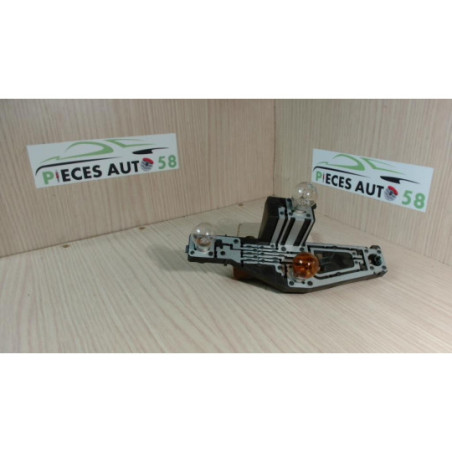 Platine feu arriere droit RENAULT LAGUNA 2 PHASE 1 BREAK d’occasion