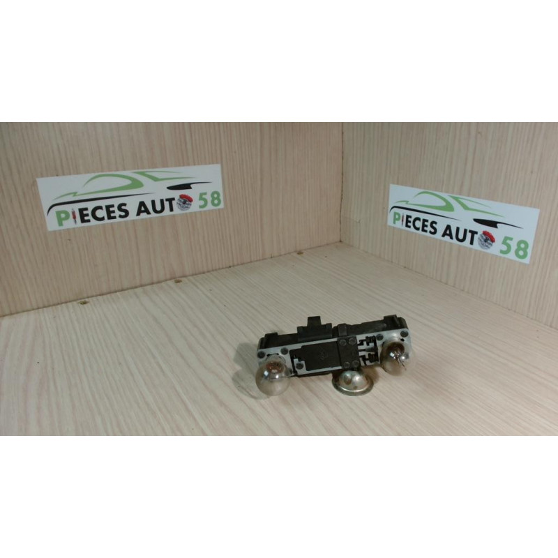 Platine feu arriere gauche RENAULT LAGUNA 1 PHASE 2 d’occasion