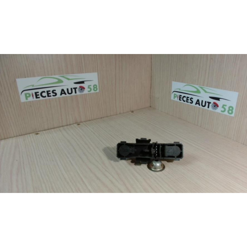 Platine feu arriere droit RENAULT LAGUNA 1 PHASE 2 d’occasion