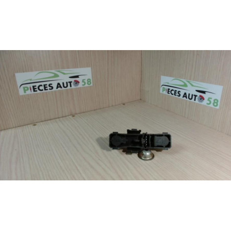 Platine feu arriere droit RENAULT LAGUNA 1 PHASE 2 d’occasion