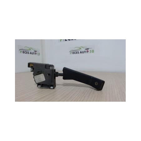 Commodo d'essuie glaces RENAULT 1.7 90 8V d’occasion