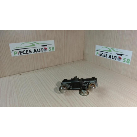 Platine feu arriere droit RENAULT LAGUNA 1 PHASE 2 d’occasion