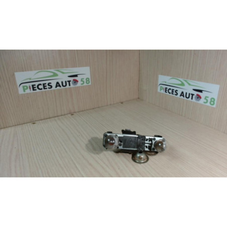 Platine feu arriere droit RENAULT LAGUNA 1 PHASE 2 d’occasion