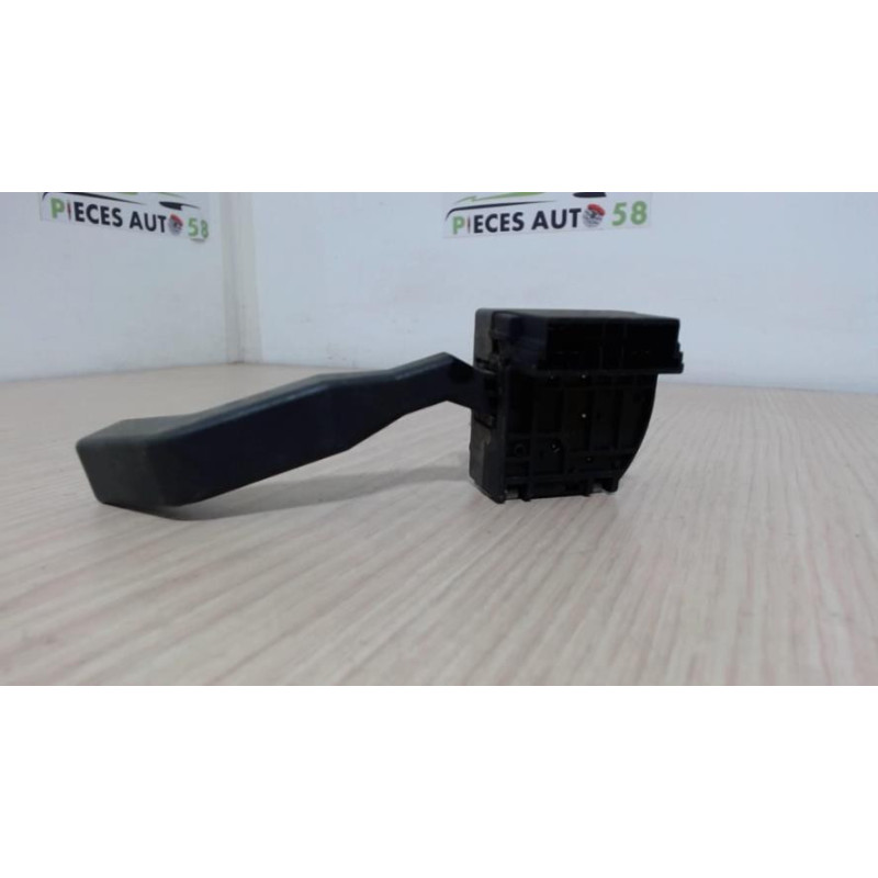 Commodo d'essuie glaces RENAULT R19 PHASE 1 d’occasion