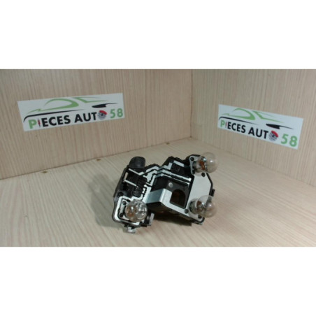 Platine feu arriere droit PEUGEOT 206 PHASE 2 d’occasion