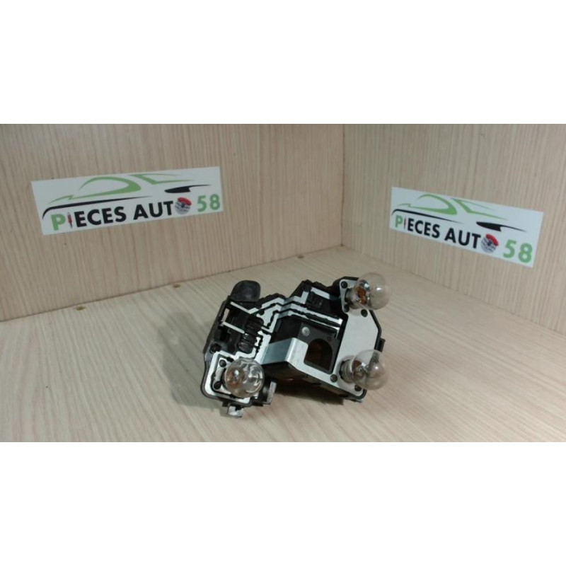 Platine feu arriere droit PEUGEOT 206 PHASE 2 d’occasion