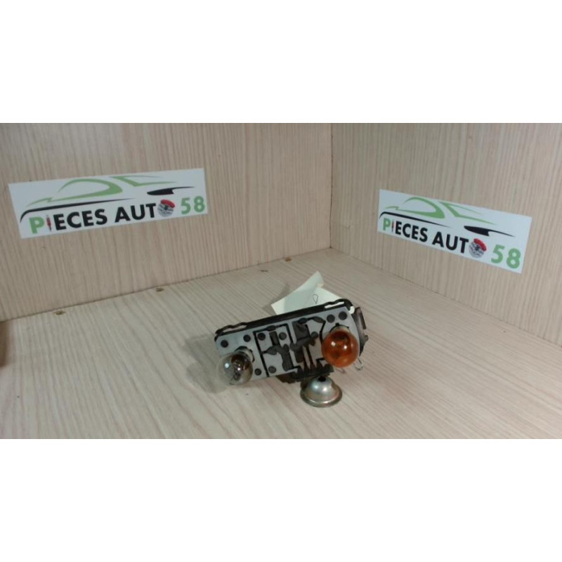 Platine feu arriere droit SEAT CORDOBA 1 PHASE 2 d’occasion