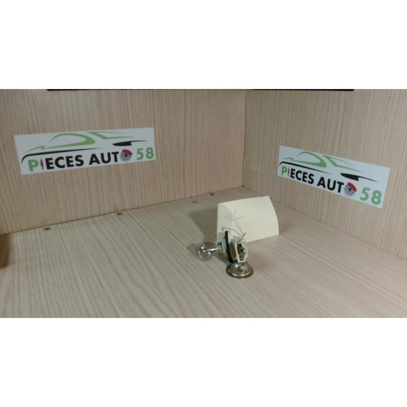 Platine feu arriere gauche SEAT CORDOBA 1 PHASE 2 d’occasion