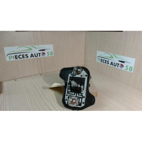 Platine feu arriere gauche VOLKSWAGEN GOLF 5 d’occasion