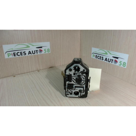 Platine feu arriere droit VOLKSWAGEN  d’occasion