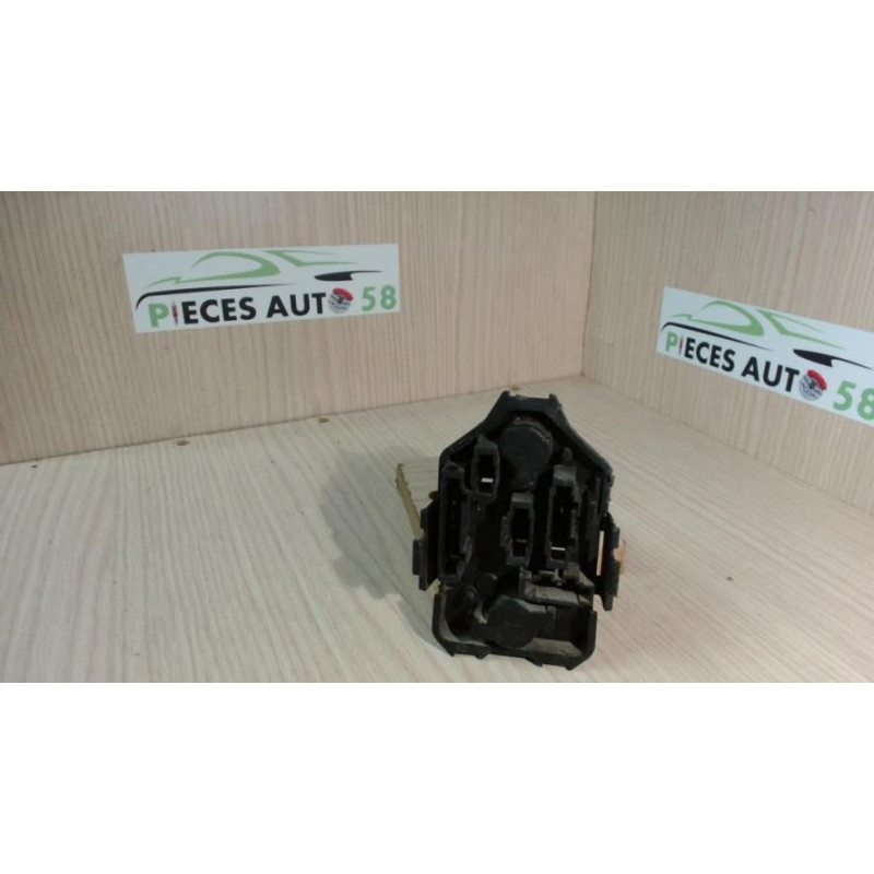 Platine feu arriere droit VOLKSWAGEN  d’occasion