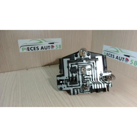 Platine feu arriere droit VOLKSWAGEN  d’occasion