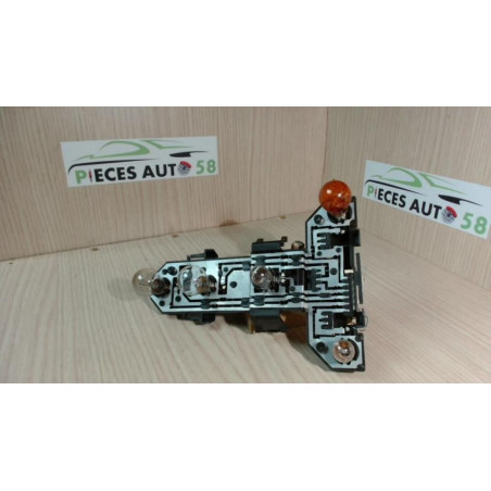Platine feu arriere droit VOLKSWAGEN BORA d’occasion