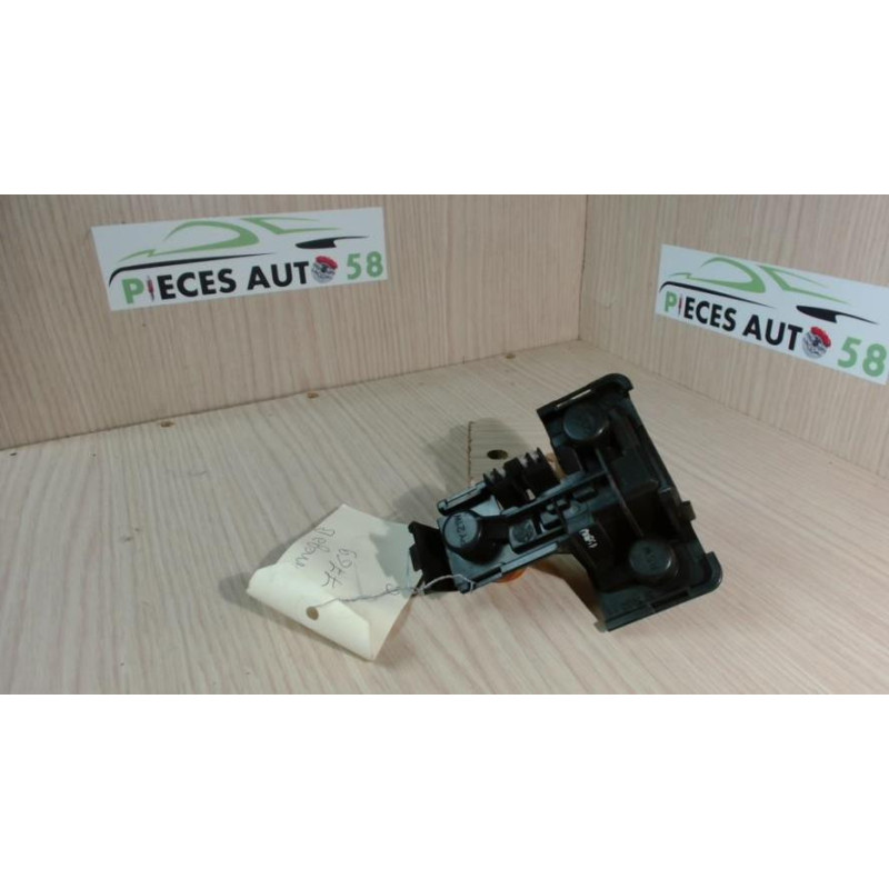 Platine feu arriere gauche OPEL 2.5 TD 130 d’occasion