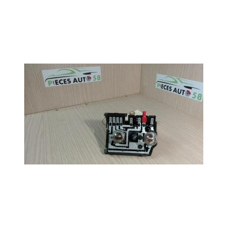 Platine feu arriere droit AUDI  d’occasion
