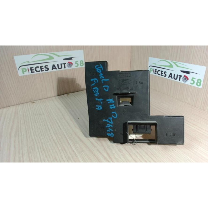 Platine feu arriere droit FORD FIESTA 4 PHASE 2 d’occasion