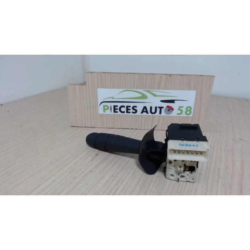 Commodo d'essuie glaces RENAULT CLIO 2 PHASE 2 d’occasion