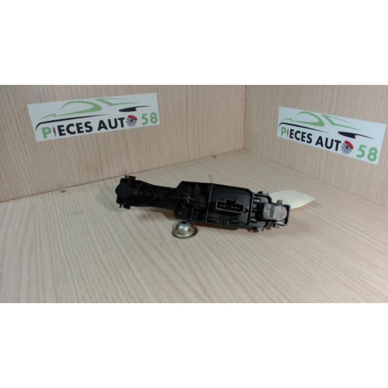 Platine feu arriere gauche DACIA SANDERO 1 d’occasion