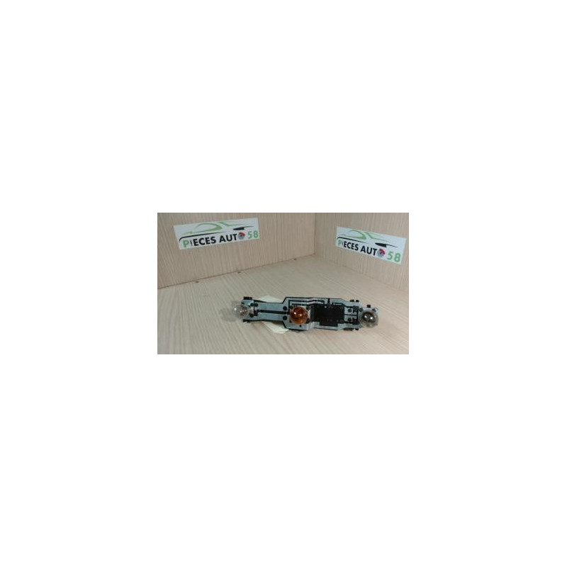 Platine feu arriere gauche DACIA SANDERO 1 d’occasion